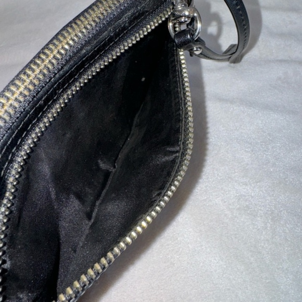 ‼️SOLD‼️Coach Women's‎ Black Square Shape Front Zipper Wristlet/Wallet - Picture 12 of 14